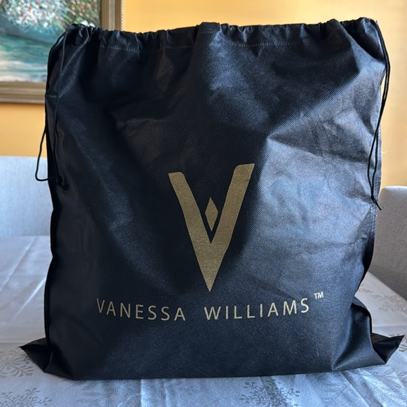 Vanessa Williams Swede Shoulder bag, color Taupe, NWT, zippered phone pocket. - Picture 8 of 8